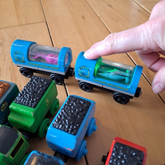 THOMAS TRAIN WOODEN LOT OF 15!  READ!  Thomas Train Wooden Railway - Picture 6 of 16